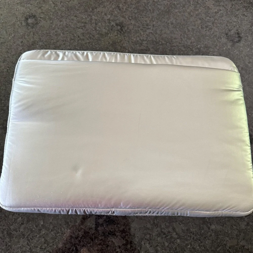 Athleta Silver Metallic Laptop Sleeve VGUC